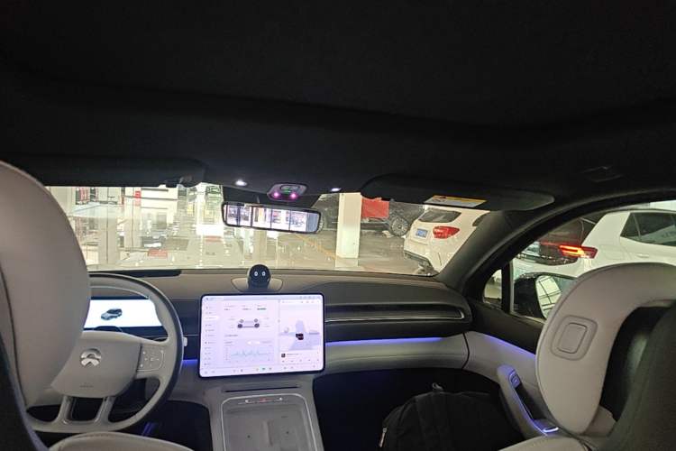 Used Nio ES6 2025 75 kWh Headliner
