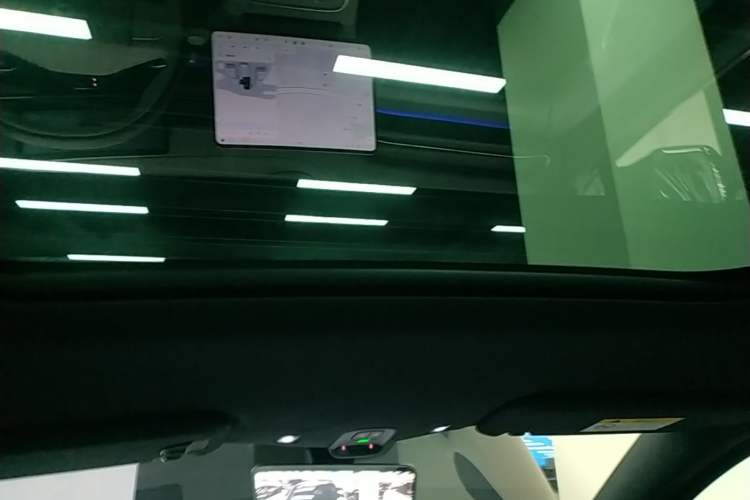 Used Nio ES6 2025 75 kWh Headliner