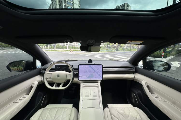 Used Nio ES6 2025 75 kWh Interior 1