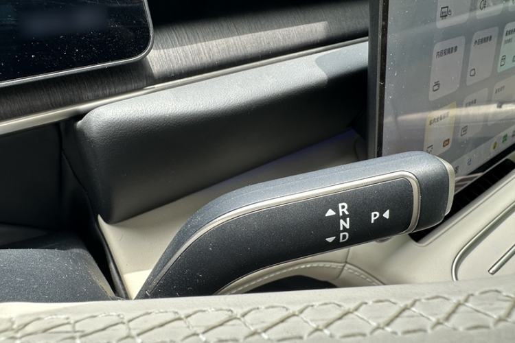 Used Nio ES6 2025 75 kWh Interior 10