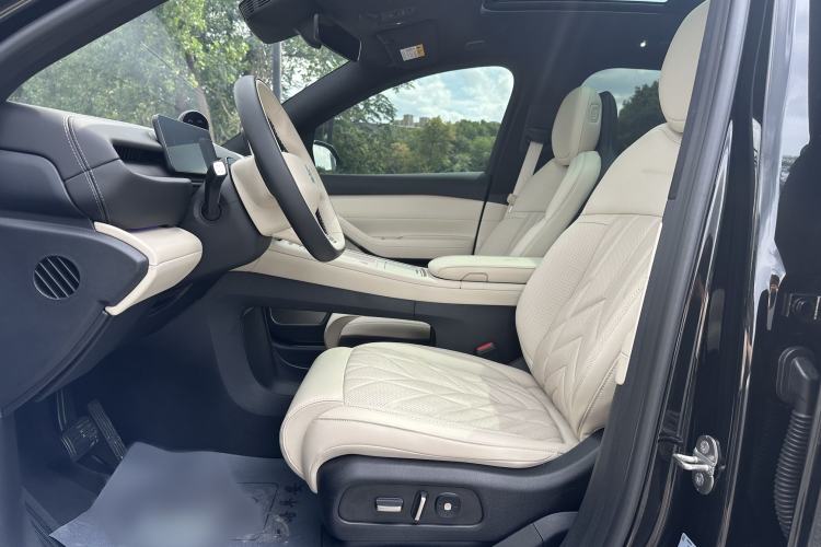 Used Nio ES6 2025 75 kWh Interior 2