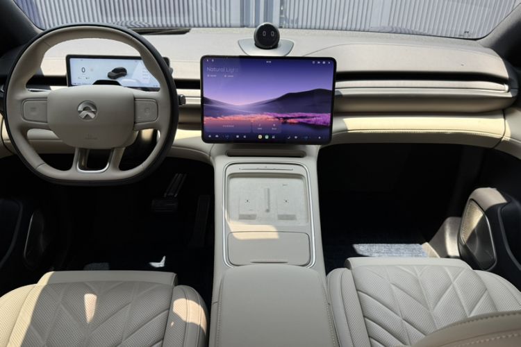 Used Nio ES6 2025 75 kWh Interior 2