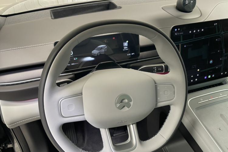 Used Nio ES6 2025 75 kWh Interior 2