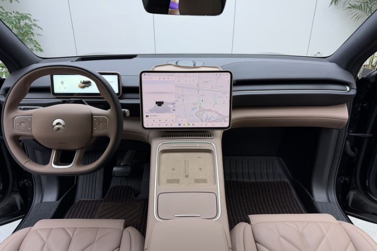 Used Nio ES6 2025 75 kWh Interior 3