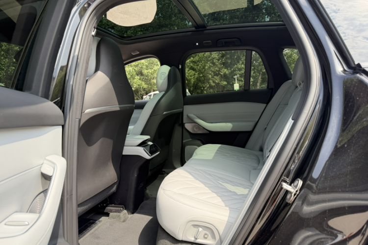 Used Nio ES6 2025 75 kWh Interior 3