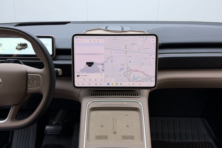 Used Nio ES6 2025 75 kWh Interior 4