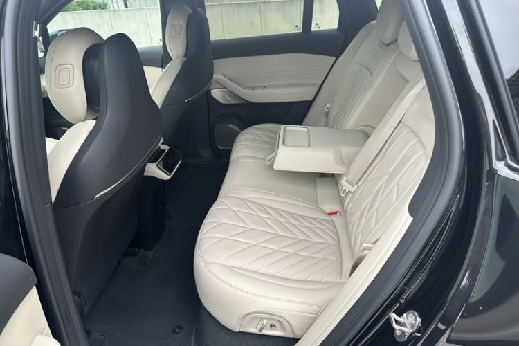 Used Nio ES6 2025 75 kWh Interior 4