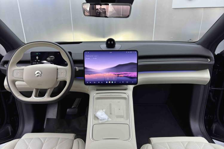 Used Nio ES6 2025 75 kWh Interior 4