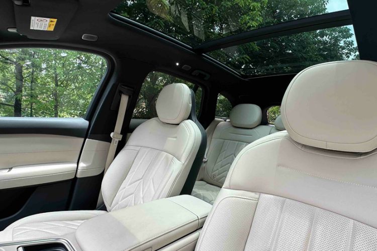 Used Nio ES6 2025 75 kWh Interior 4