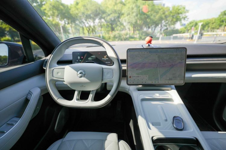Used Nio ES6 2025 75 kWh Interior 5