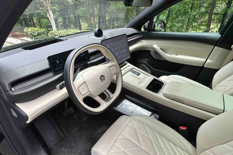 Used Nio ES6 2025 75 kWh Interior 5