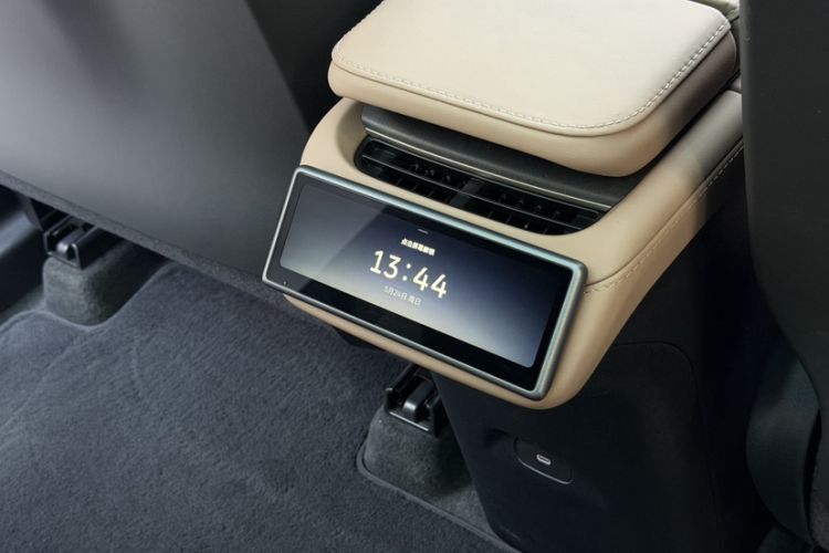 Used Nio ES6 2025 75 kWh Interior 6