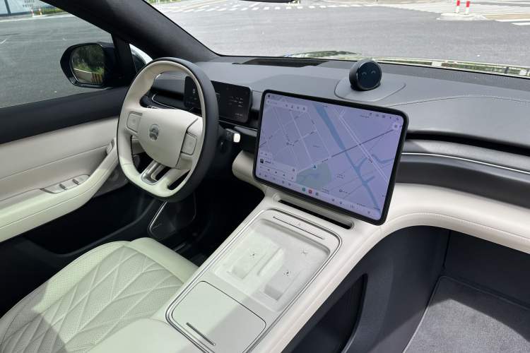 Used Nio ES6 2025 75 kWh Interior 6