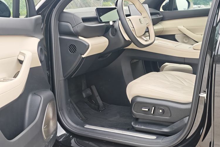 Used Nio ES6 2025 75 kWh Interior 6