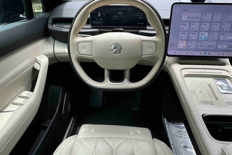 Used Nio ES6 2025 75 kWh Interior 6