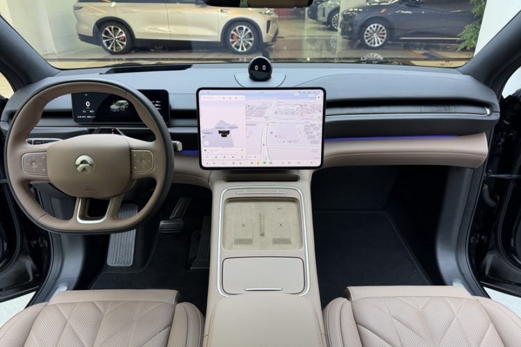 Used Nio ES6 2025 75 kWh Interior 7