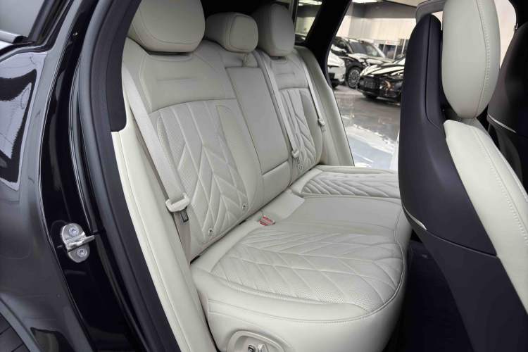 Used Nio ES6 2025 75 kWh Interior 8
