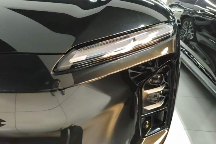 Used Nio ES6 2025 75 kWh Left Front Headlight