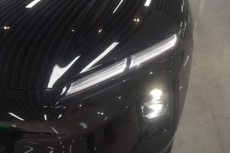 Used Nio ES6 2025 75 kWh Left Front Headlight