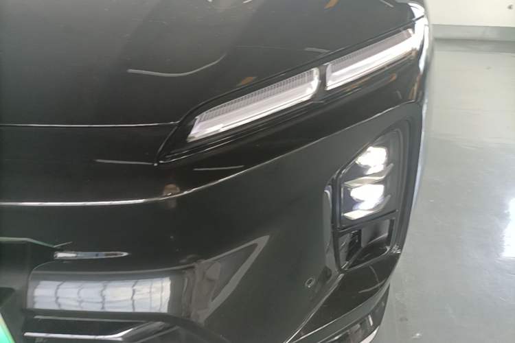Used Nio ES6 2025 75 kWh Left Front Headlight