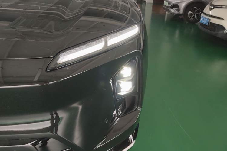 Used Nio ES6 2025 75 kWh Left Front Headlight