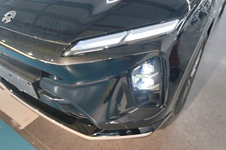 Used Nio ES6 2025 75 kWh Left Front Headlight