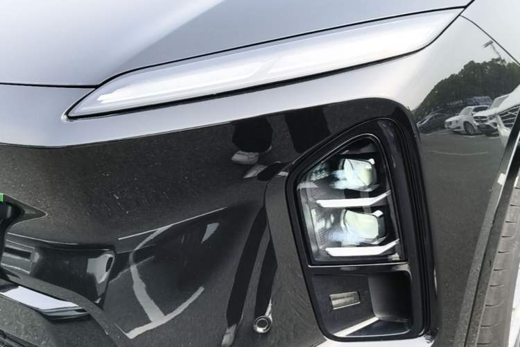 Used Nio ES6 2025 75 kWh Left Front Headlight