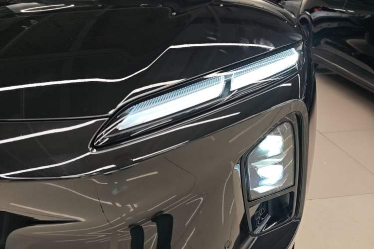 Used Nio ES6 2025 75 kWh Left Front Headlight