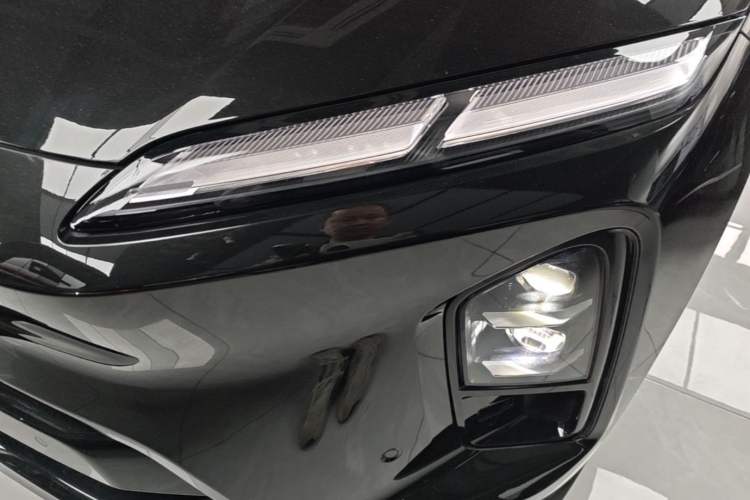 Used Nio ES6 2025 75 kWh Left Front Headlight