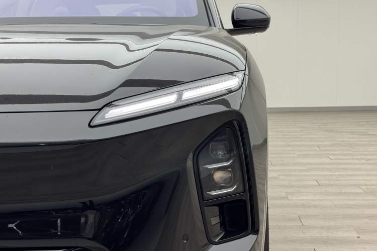 Used Nio ES6 2025 75 kWh Left Front Headlight