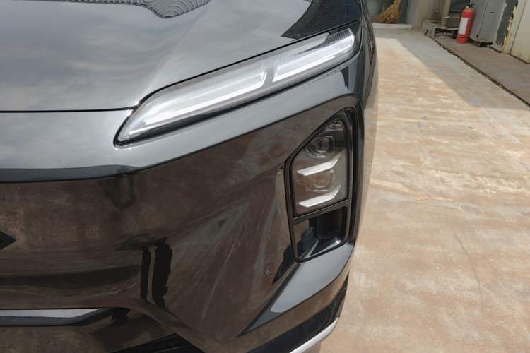 Used Nio ES6 2025 75 kWh Left Front Headlight