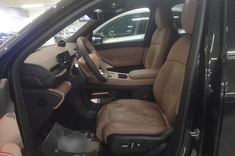 Used Nio ES6 2025 75 kWh Left Front Seat