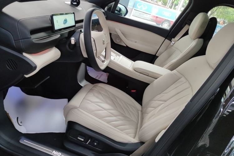 Used Nio ES6 2025 75 kWh Left Front Seat