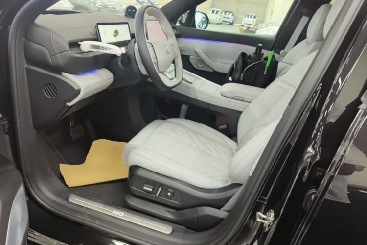 Used Nio ES6 2025 75 kWh Left Front Seat