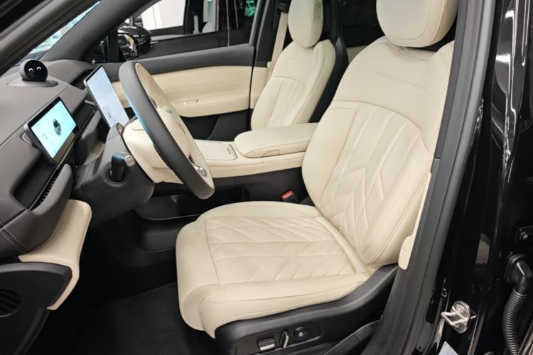 Used Nio ES6 2025 75 kWh Left Front Seat