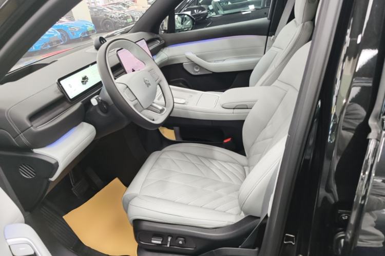Used Nio ES6 2025 75 kWh Left Front Seat