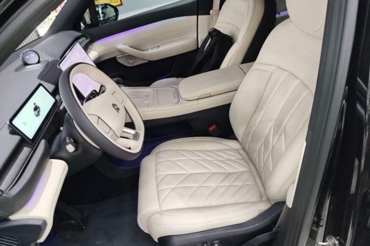Used Nio ES6 2025 75 kWh Left Front Seat