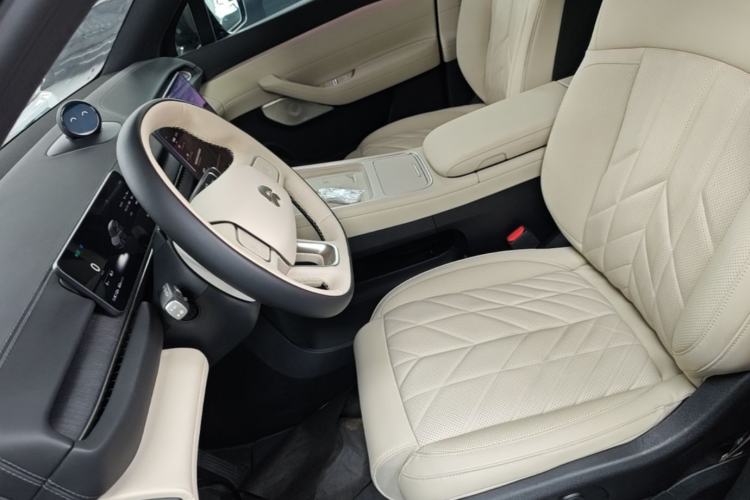 Used Nio ES6 2025 75 kWh Left Front Seat