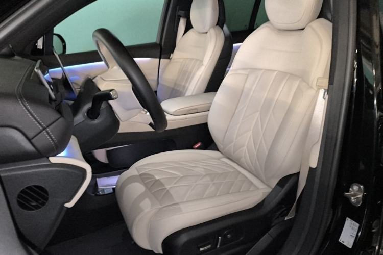 Used Nio ES6 2025 75 kWh Left Front Seat
