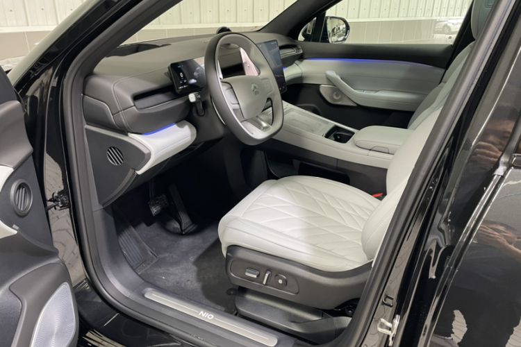 Used Nio ES6 2025 75 kWh Left Front Seat