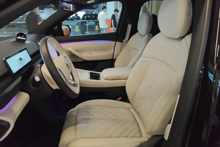 Used Nio ES6 2025 75 kWh Left Front Seat
