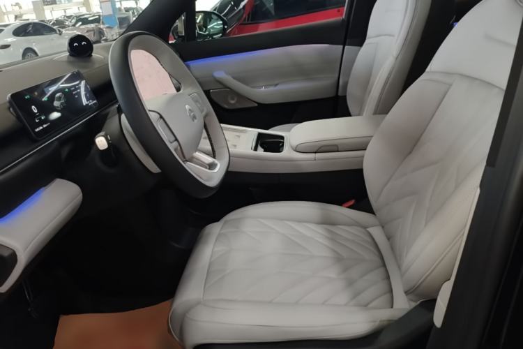Used Nio ES6 2025 75 kWh Left Front Seat