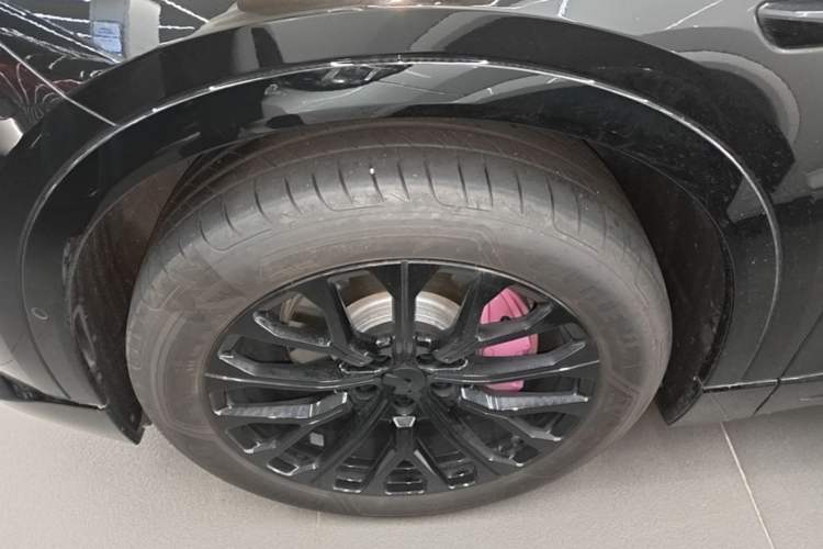 Used Nio ES6 2025 75 kWh Left Front Wheel Hub