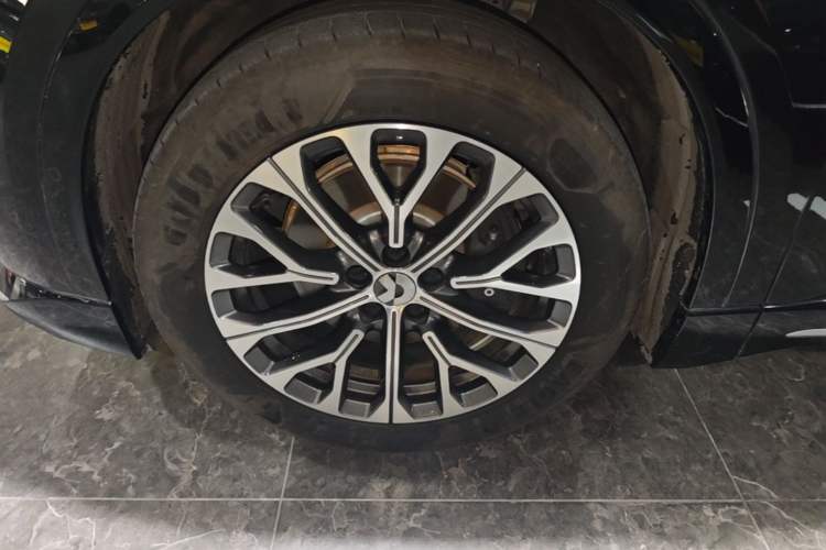 Used Nio ES6 2025 75 kWh Left Front Wheel Hub