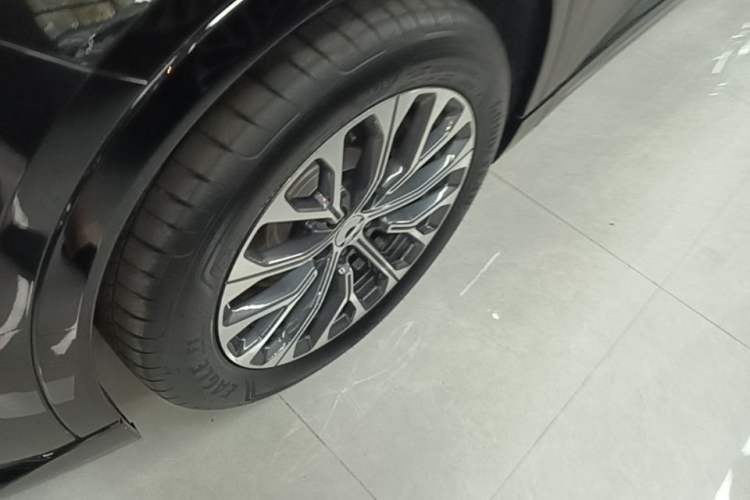 Used Nio ES6 2025 75 kWh Left Front Wheel Hub