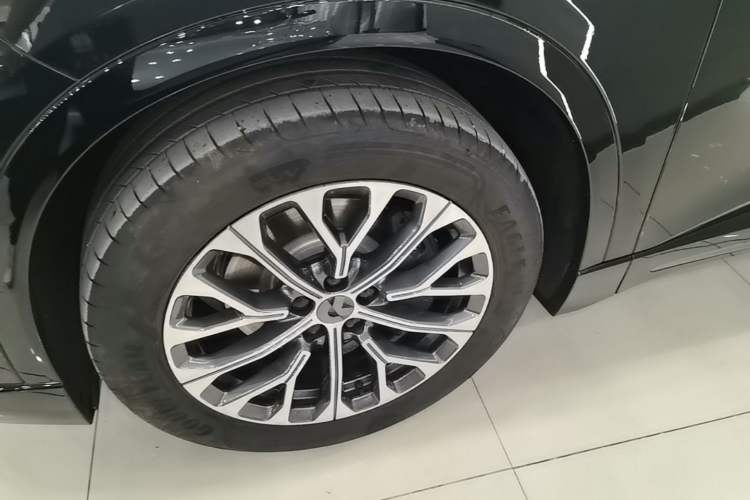 Used Nio ES6 2025 Model 100kWh 300,000th Anniversary Edition Left Front Wheel Hub