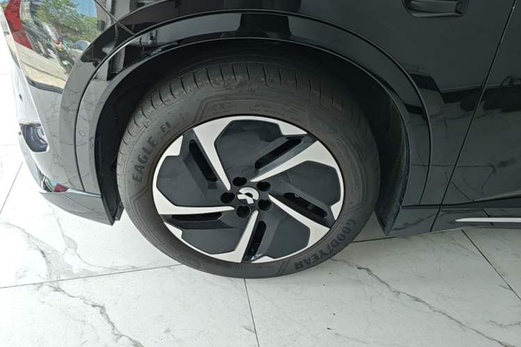 Used Nio ES6 2025 75 kWh Left Front Wheel Hub