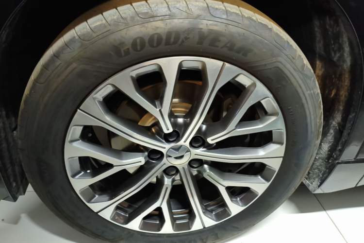 Used Nio ES6 2025 75 kWh Left Front Wheel Hub