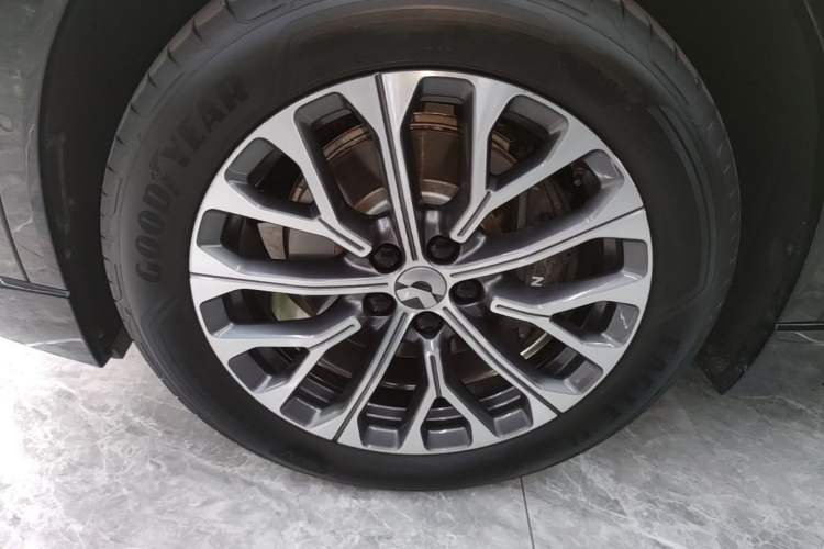Used Nio ES6 2025 75 kWh Left Front Wheel Hub
