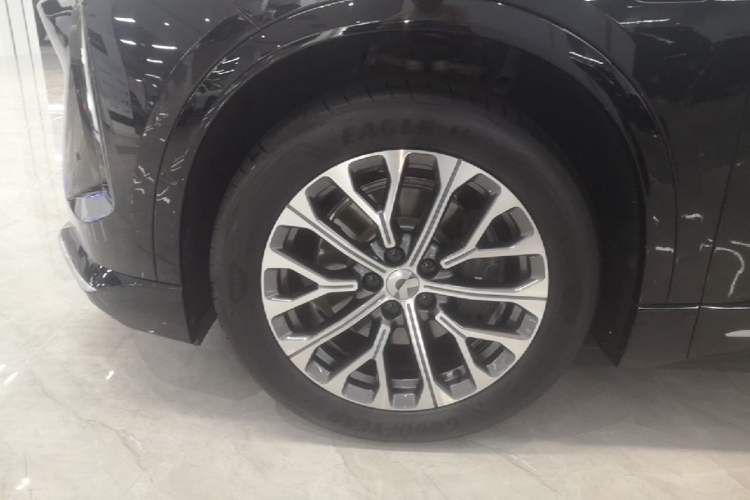 Used Nio ES6 2025 75 kWh Left Front Wheel Hub